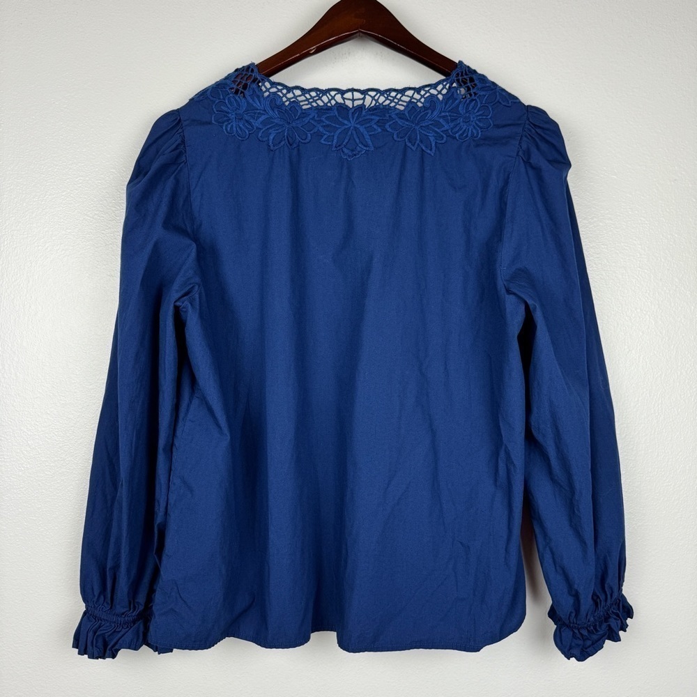 J. Crew V-Neck Eyelet Trim Cotton Long Sleeve Top Navy Size M - Picture 4 of 5